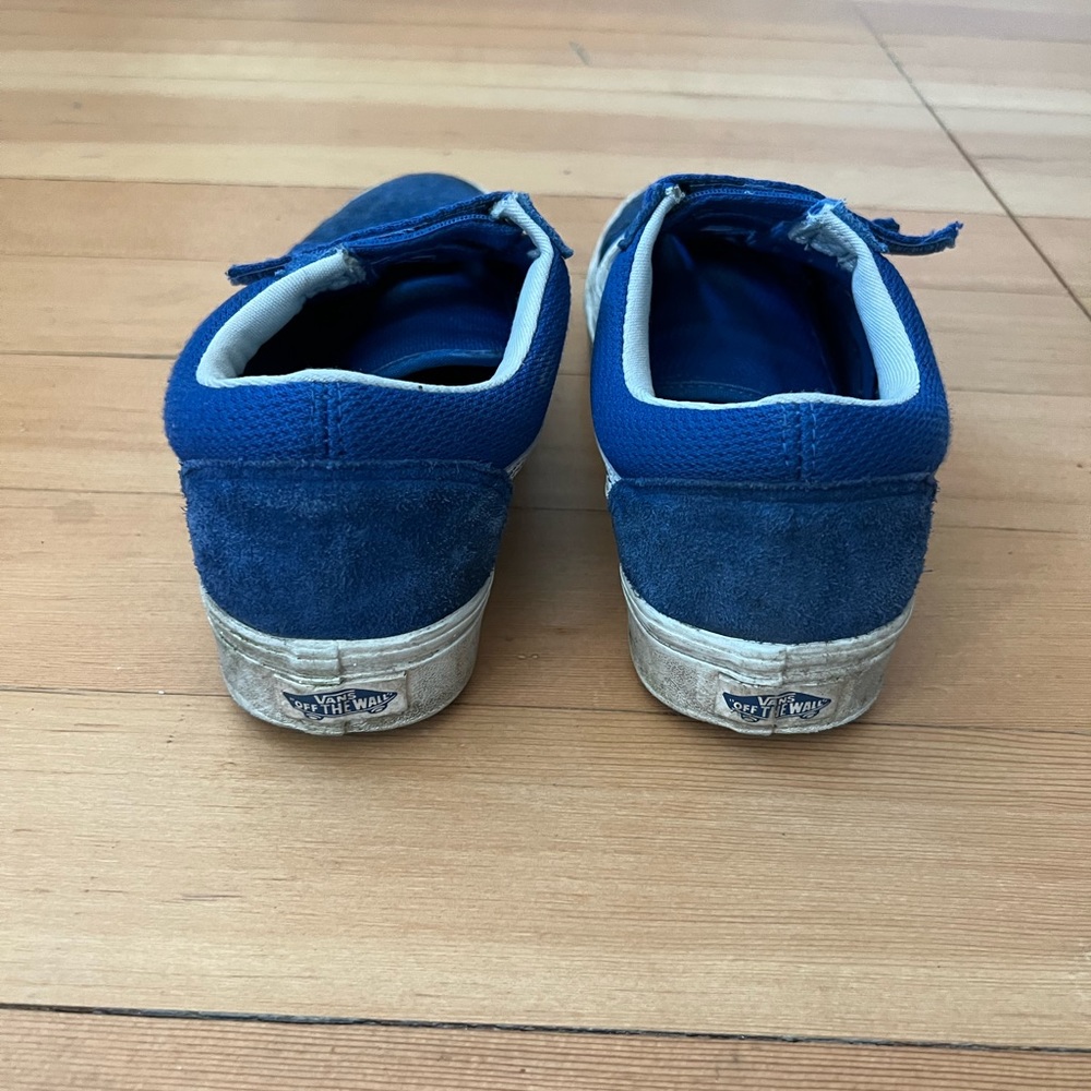 Vans - Picture 3 of 5